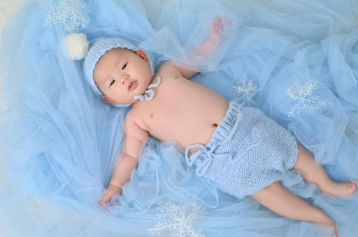 商水宝宝流黄鼻涕打喷嚏